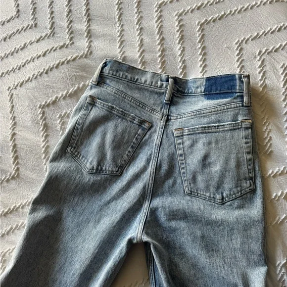 Abercrombie & Fitch Women's 90’s straight High Rise Crisscross Waist
Size 28 - Picture 4 of 8